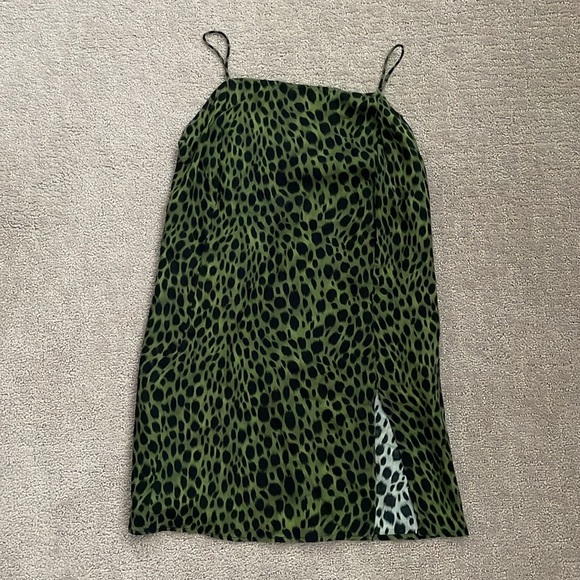 Slip Dress In Cheetah Print - Picture 3 of 6